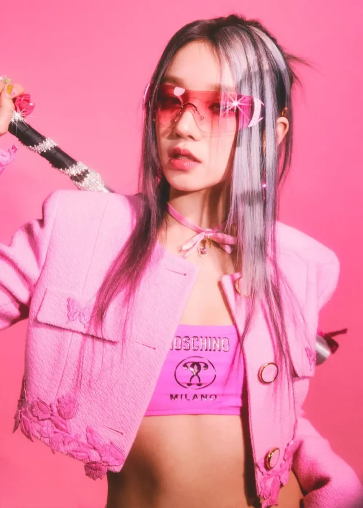 gidle-yuqi-pink-konsept-1-731x1024 i-dle Üyeleri Kimdir? i-dle Üye Tanıtımı Ve Hakkında Bilinmeyenler